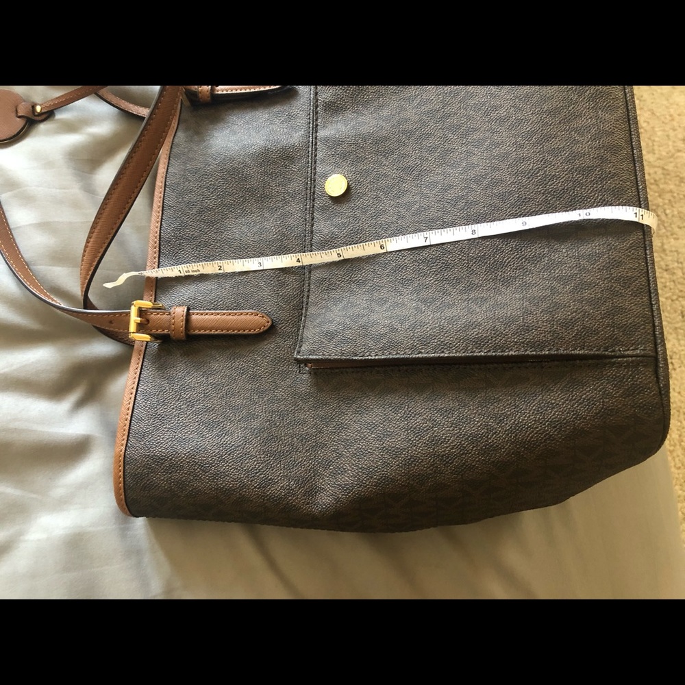 Handbag - Picture 8 of 8